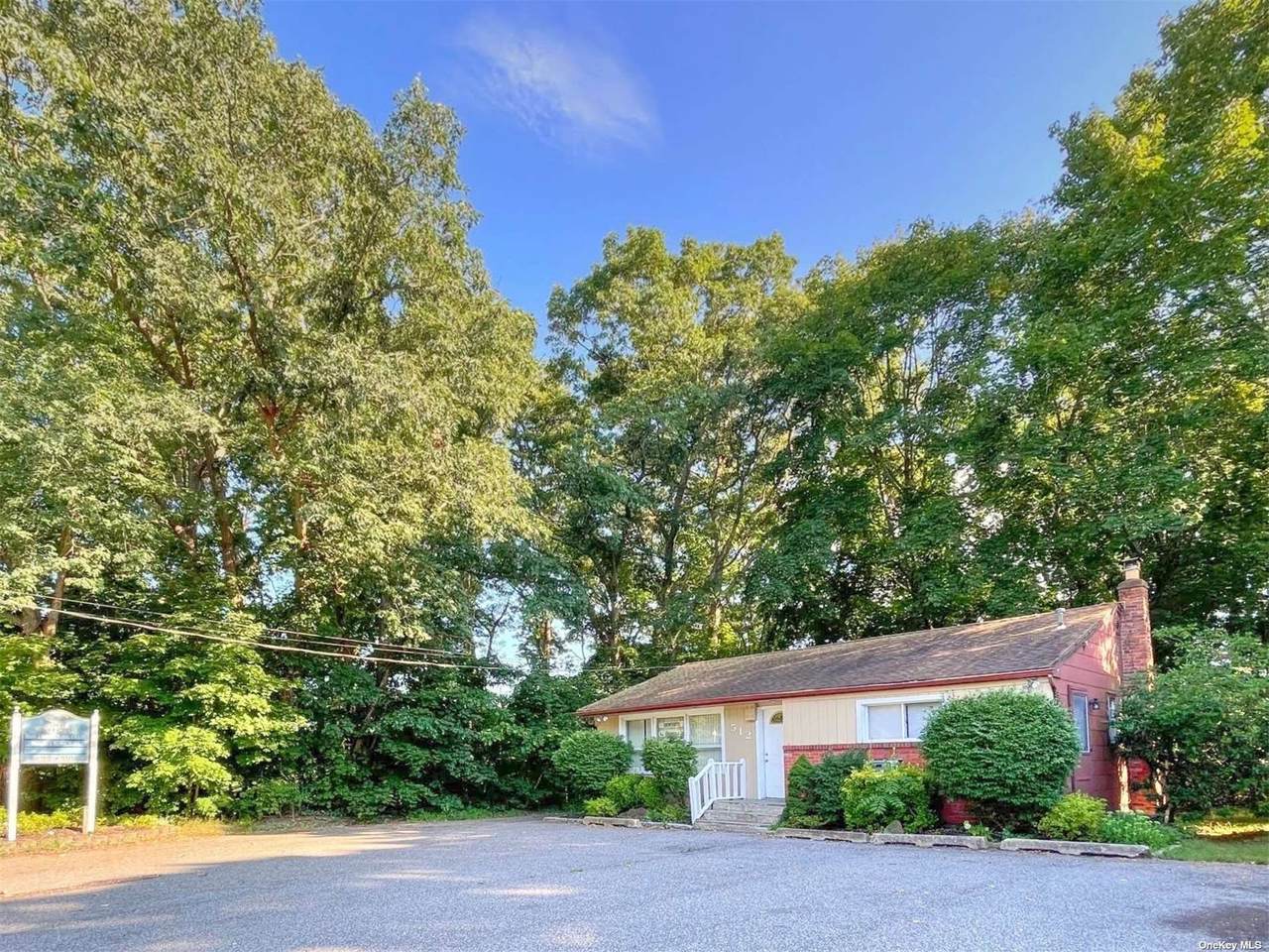 512 Country Road - Photo 1