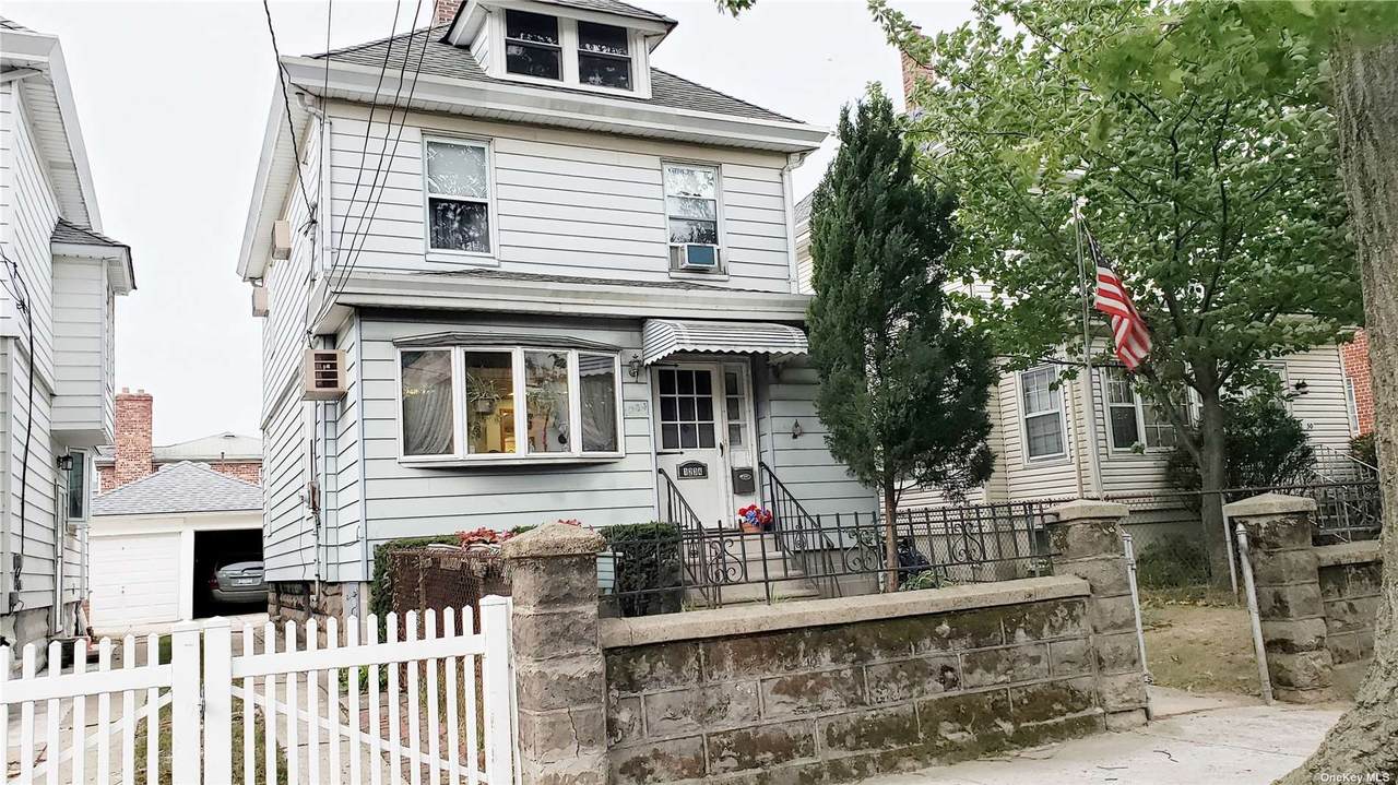 12-34 119 Street - Photo 1