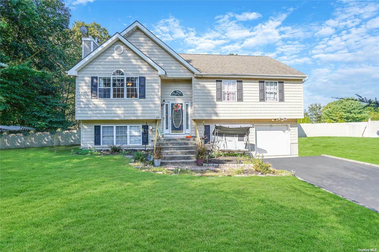 69 Greentree Drive - Photo 1