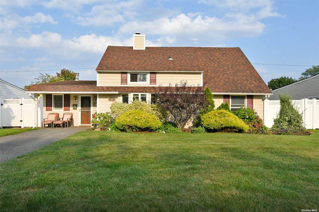 87 Willowood Drive - Photo 1