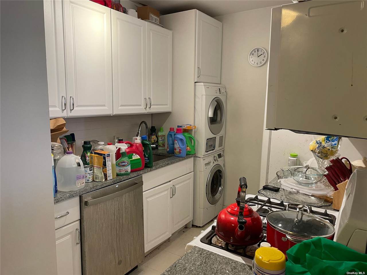 271-10 Grand Central Parkway - Photo 1