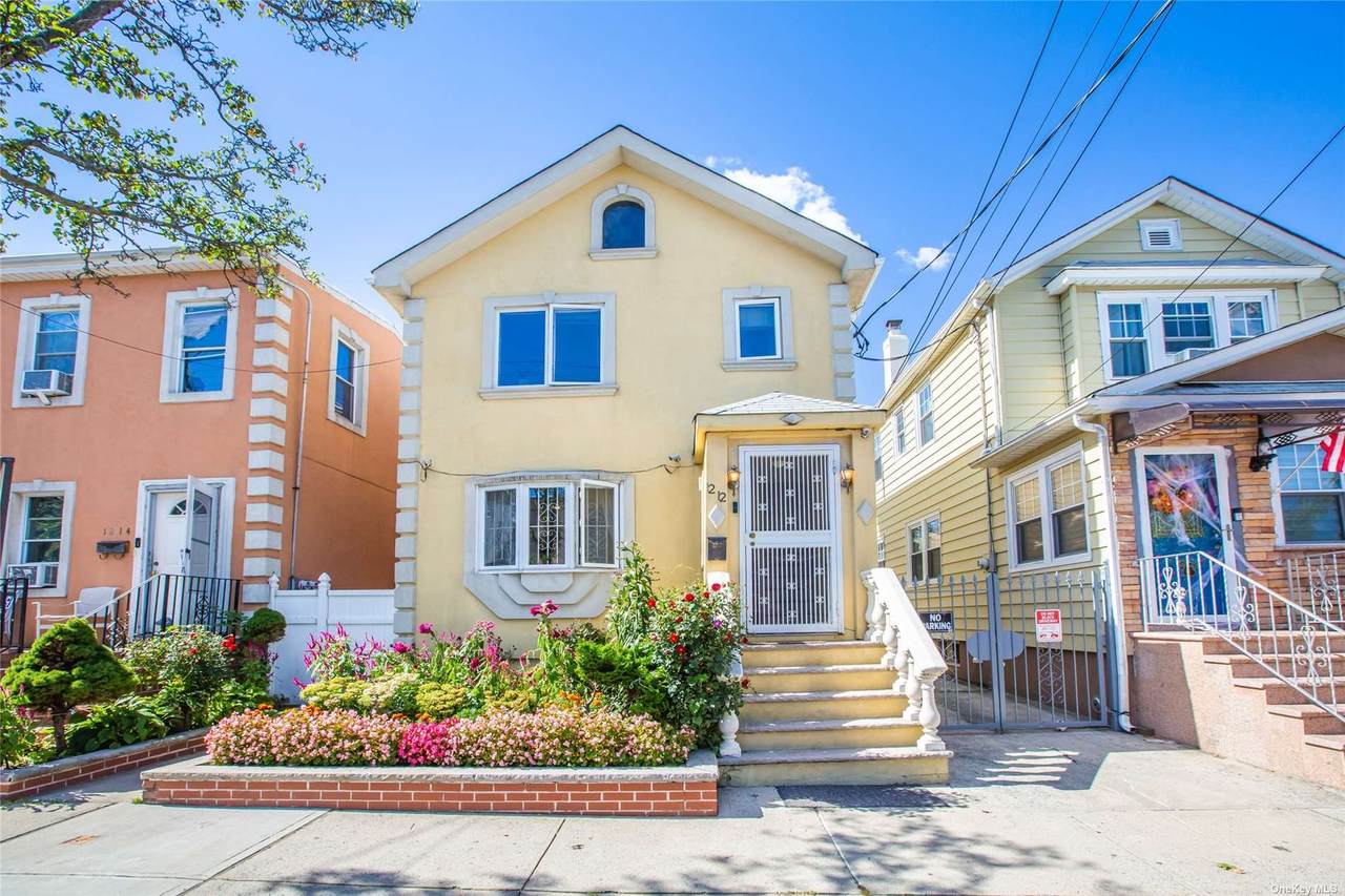 12-12 Clintonville Street - Photo 1
