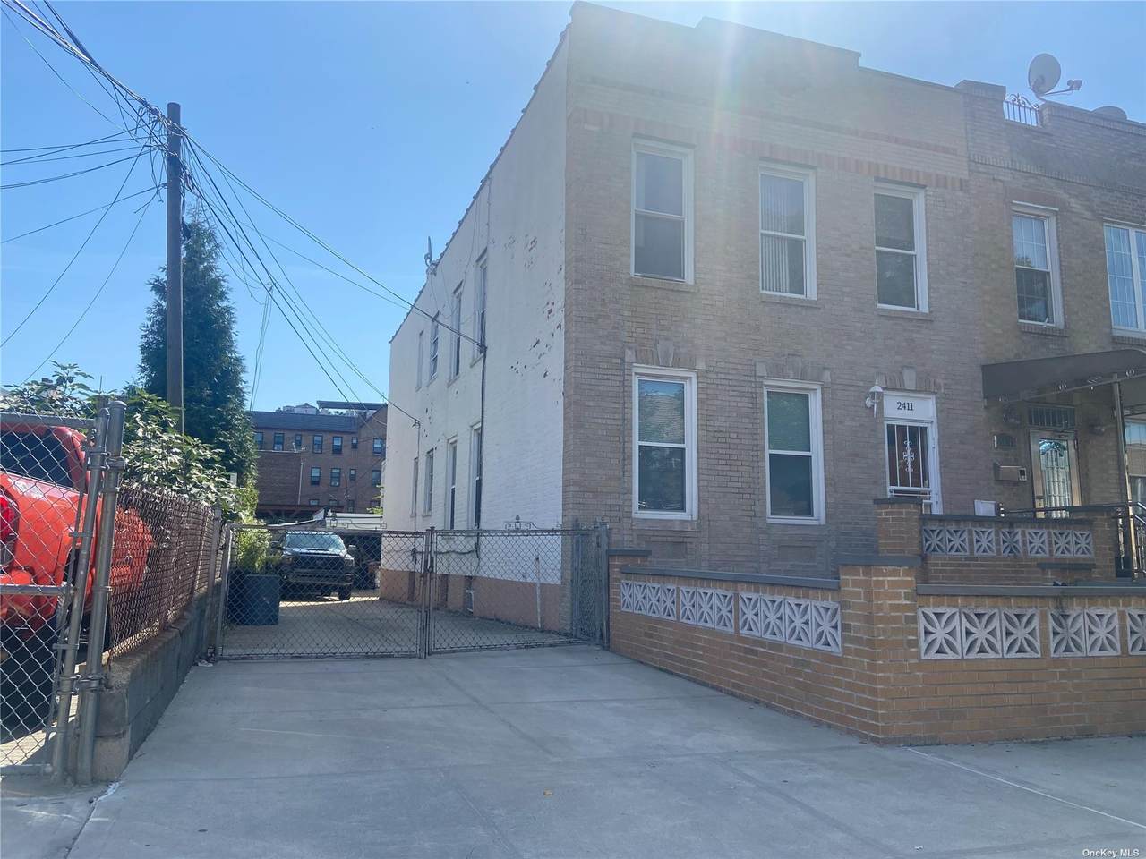 2411 35th St - Photo 1