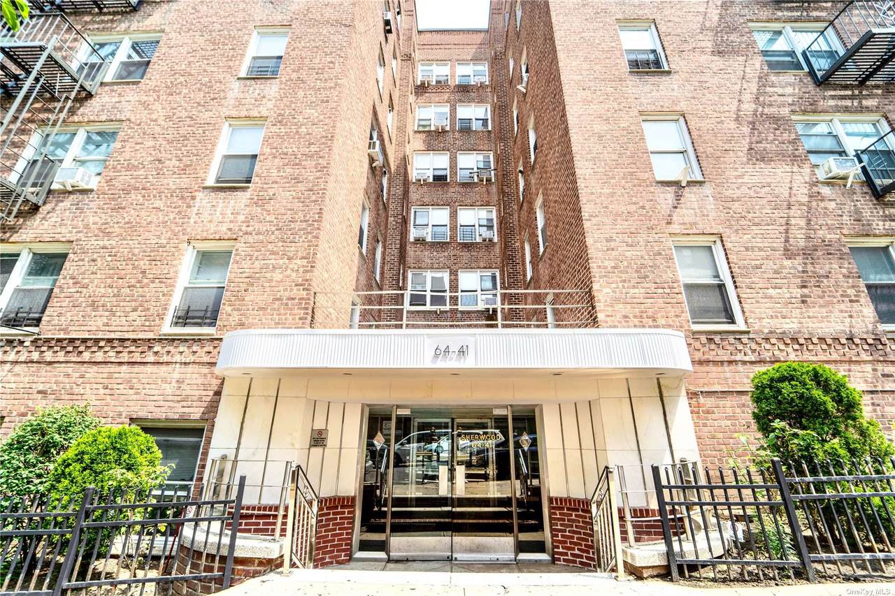 64-41 Saunders Street - Photo 1
