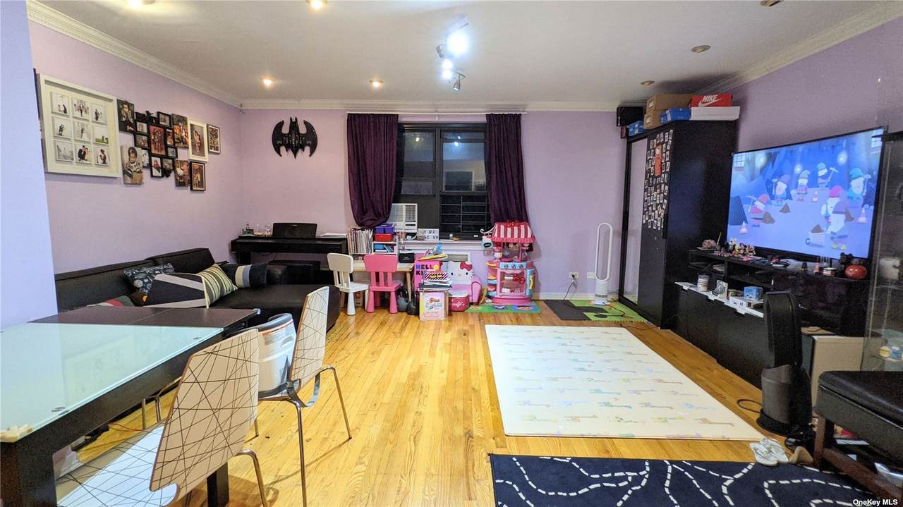 212-12 73 Avenue - Photo 1