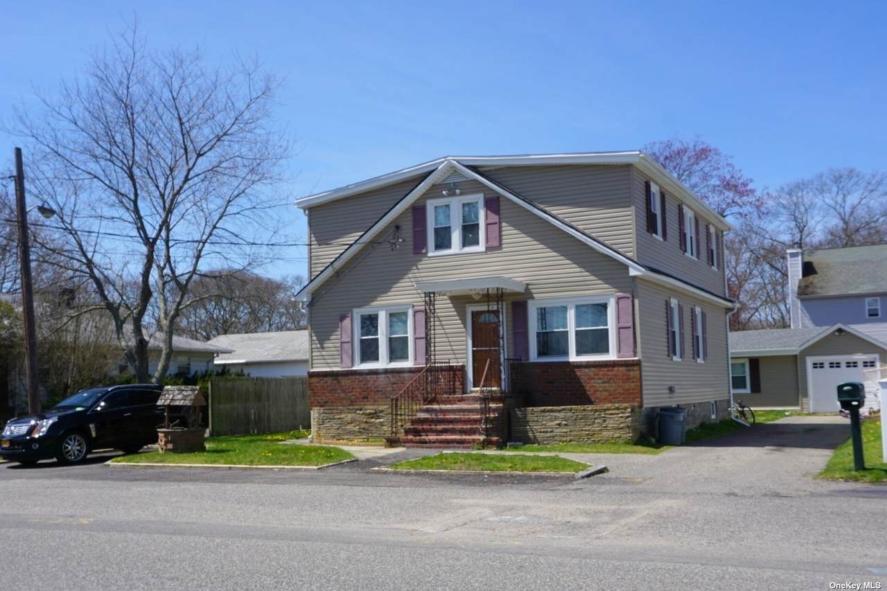 222 Dunton Avenue - Photo 1