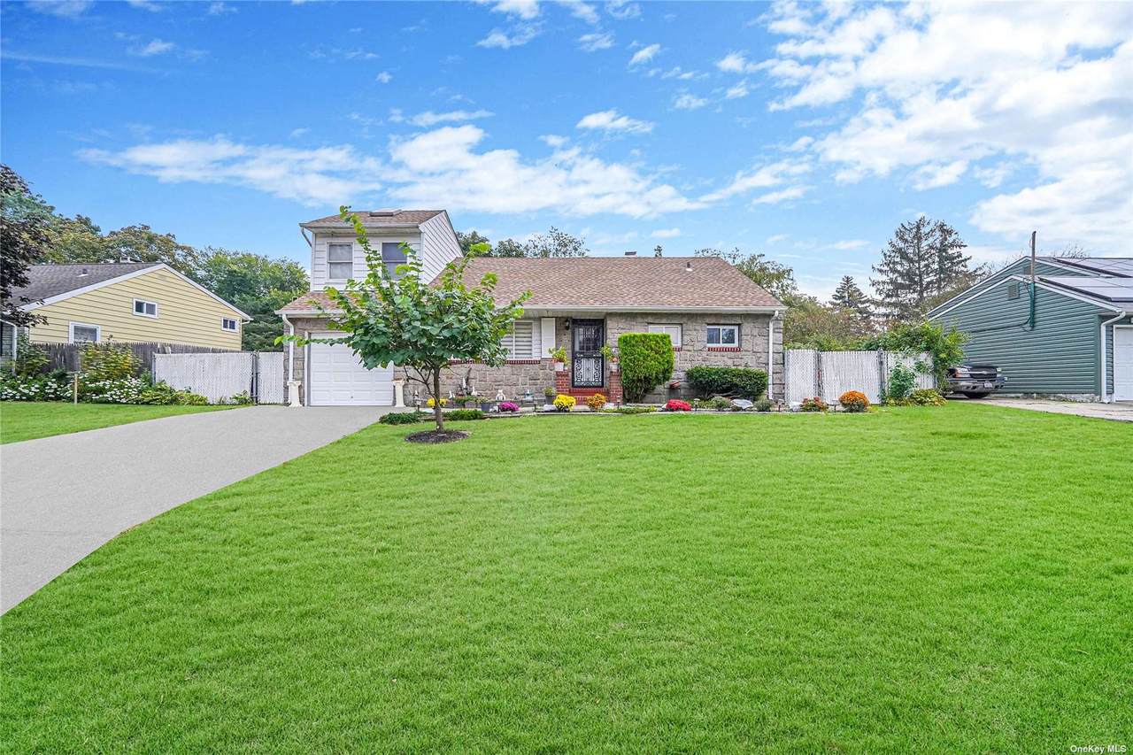 207 Westwood Drive - Photo 1