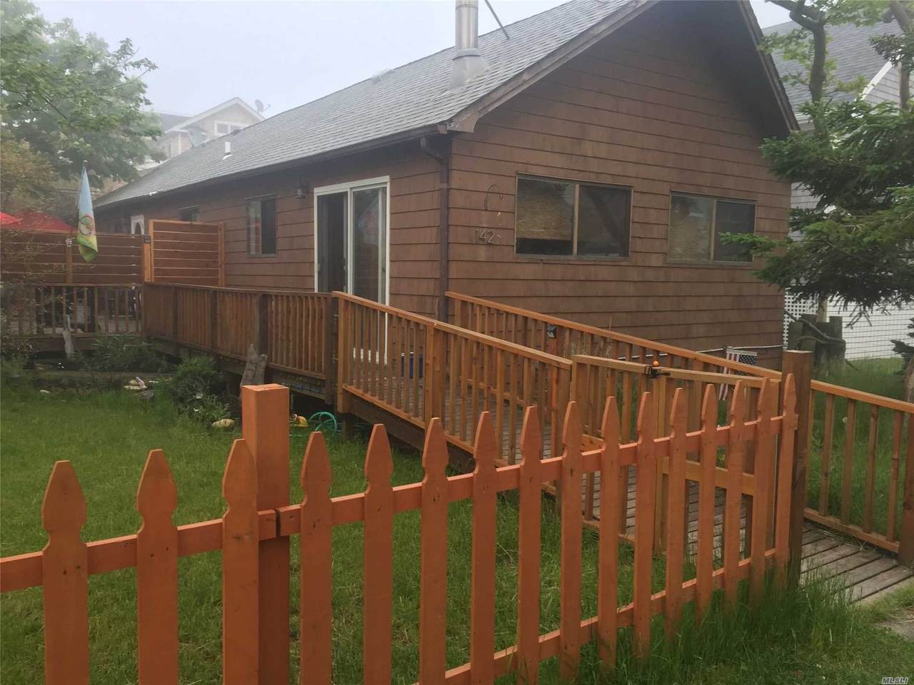 142 Bungalow - Photo 1