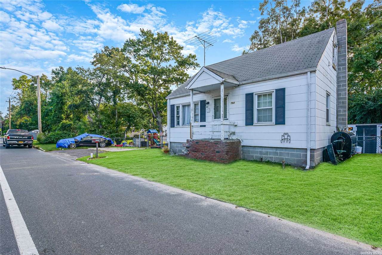 764 N Ocean Avenue - Photo 1