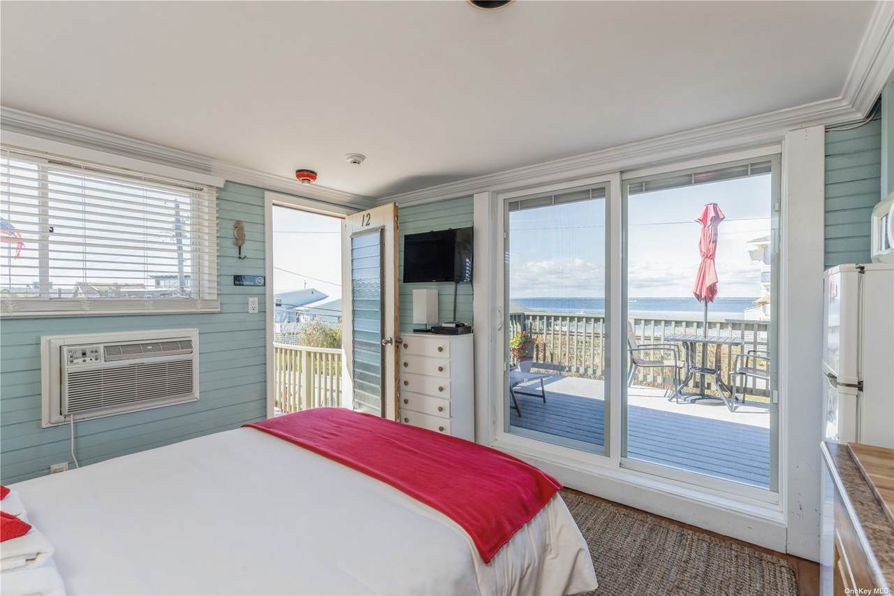 78 Bayview Avenue - Photo 1