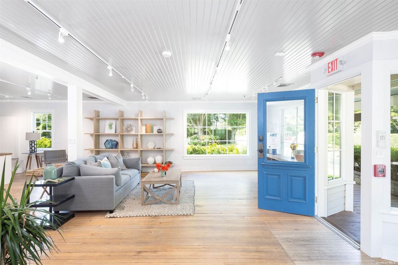 55 Skunk Lane - Photo 1