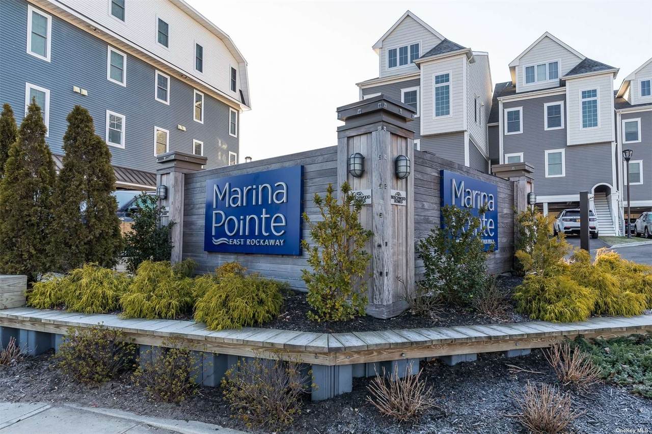 515 Marina Pointe Drive - Photo 1