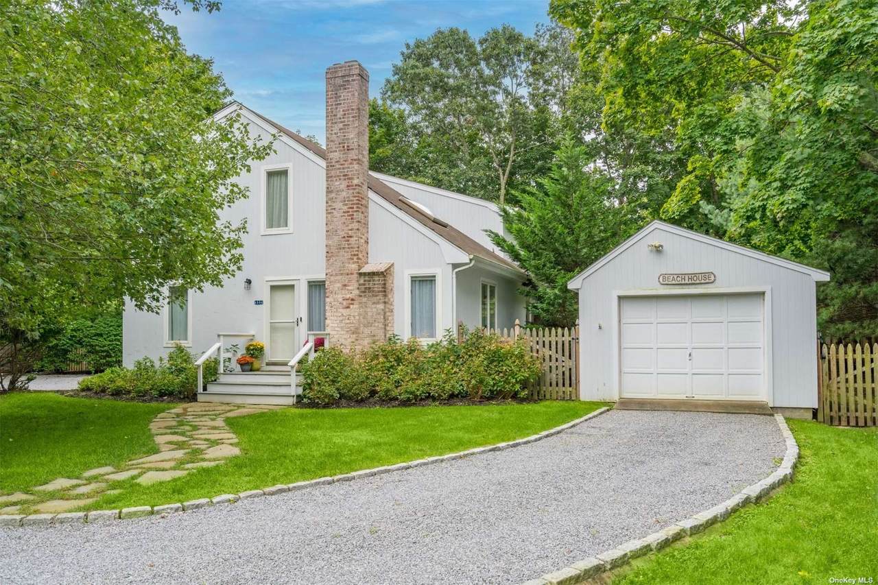 4594 Noyac Road - Photo 1