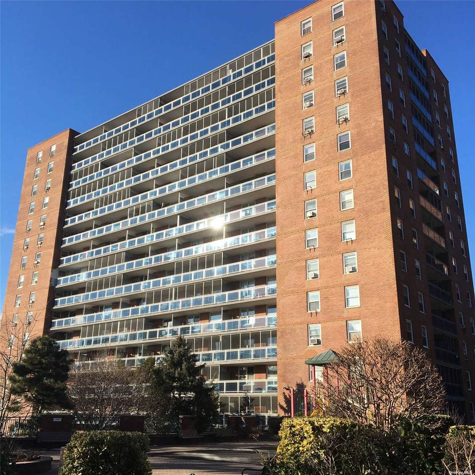 98-20 62 Drive - Photo 1