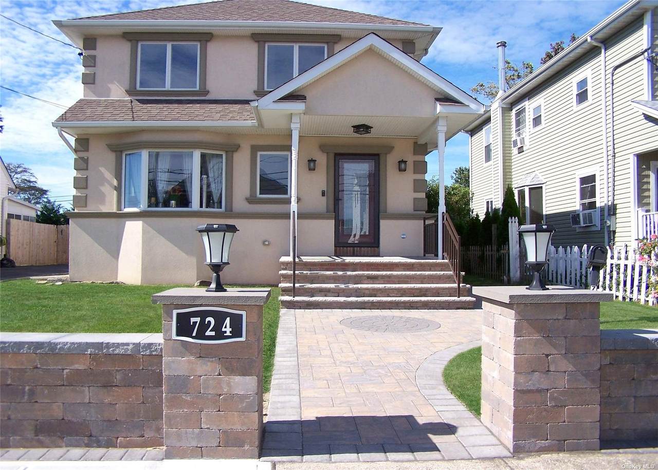 724 Sunrise Avenue - Photo 1