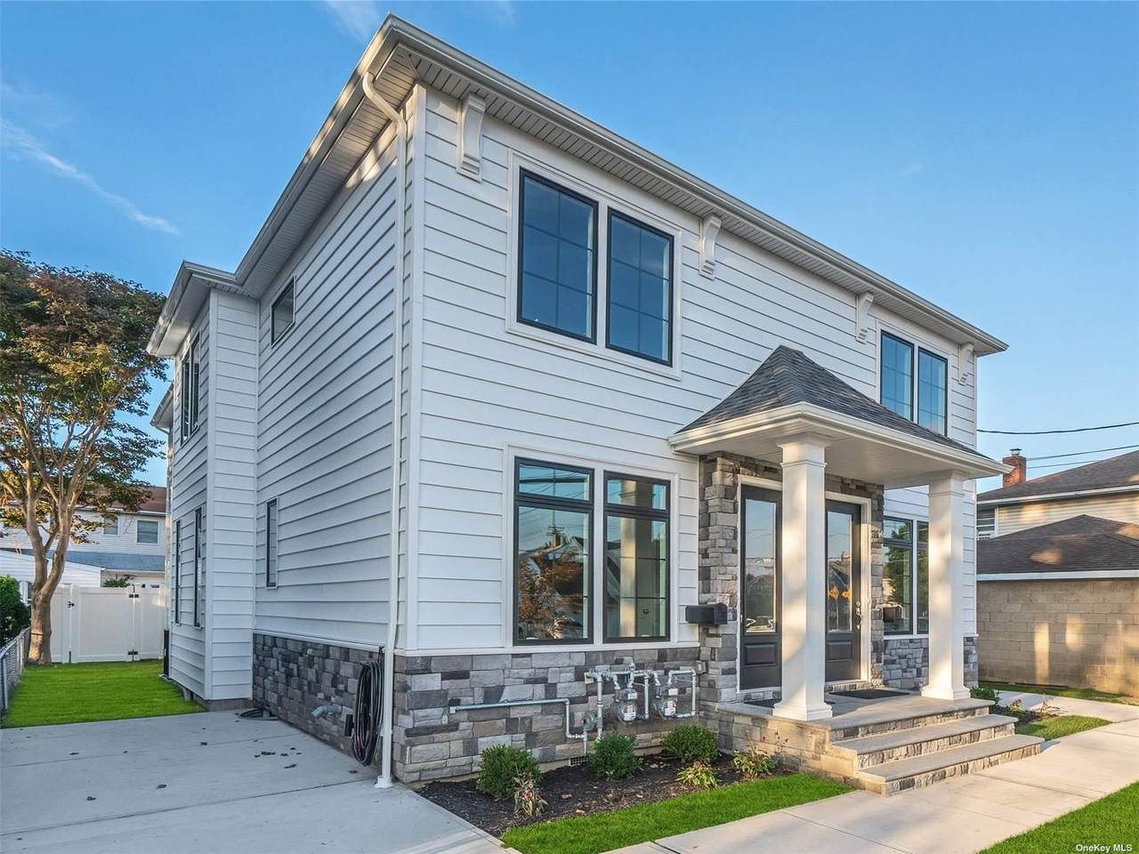 66 Clinton Avenue - Photo 1