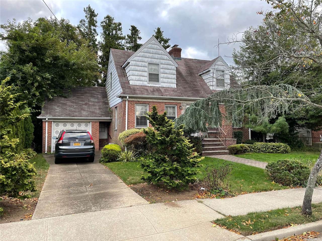 403 Langley Avenue - Photo 1