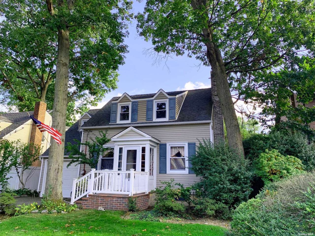 209 Stuyvesant Avenue - Photo 1