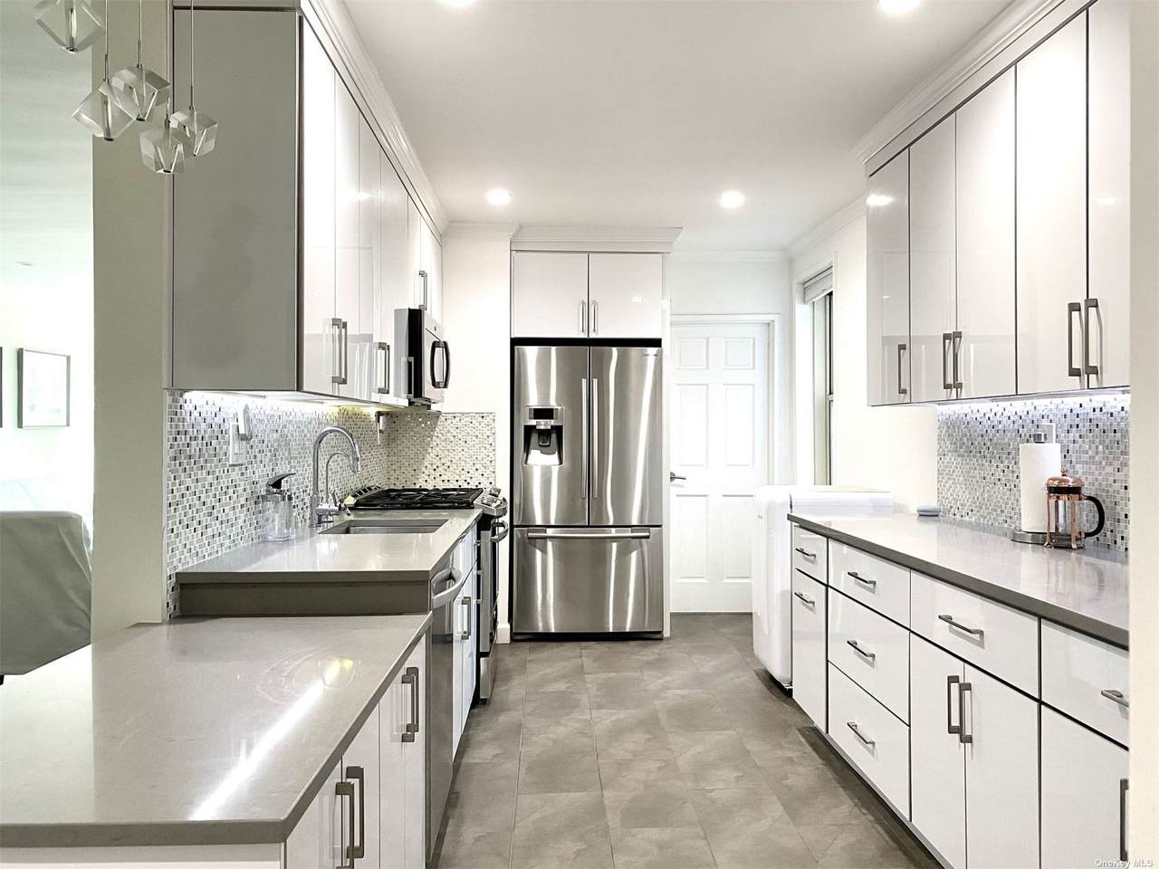 23-55 Bell Blvd - Photo 1