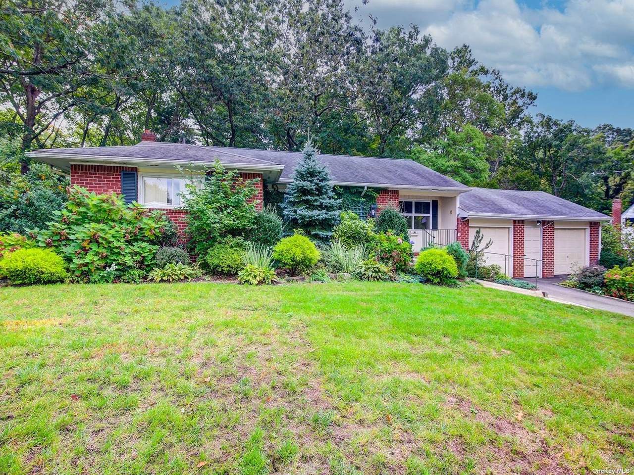20 Sunny Hill Drive - Photo 1