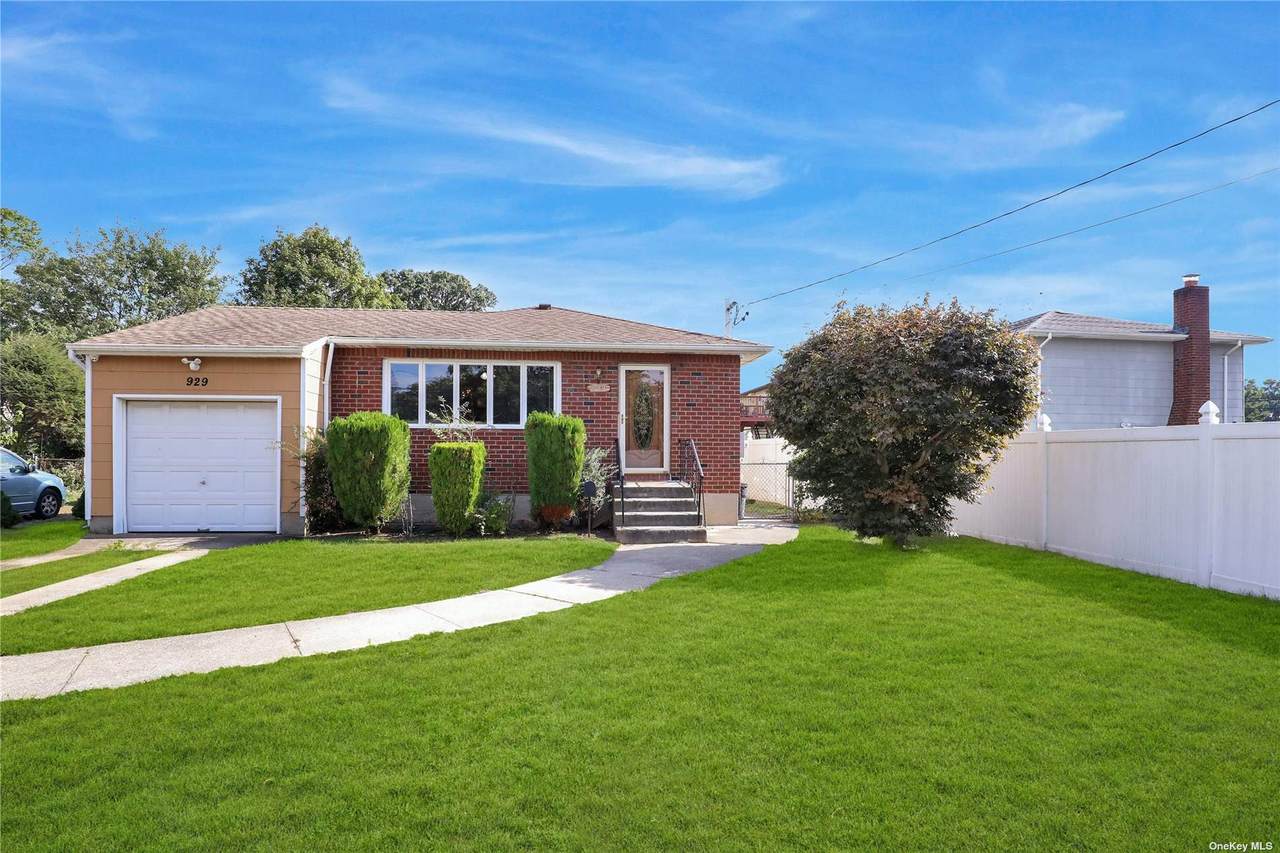 929 Little Neck Avenue - Photo 1