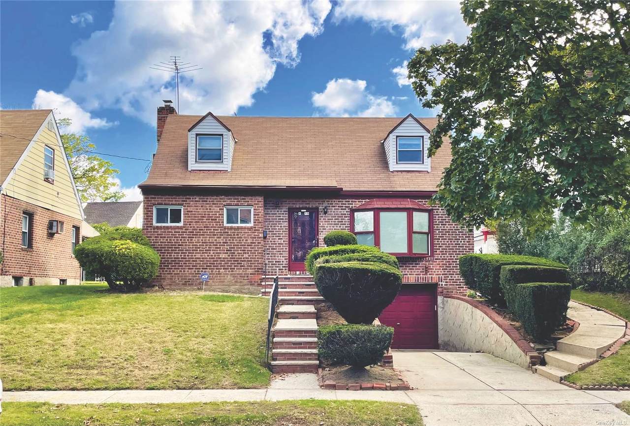 8-19 Clintonville Street - Photo 1