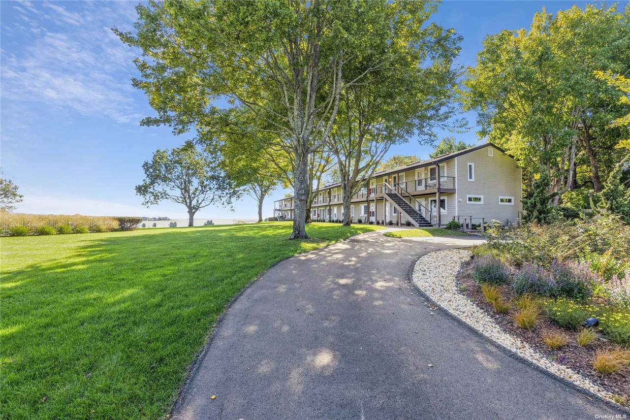70 Middle Pond Road - Photo 1