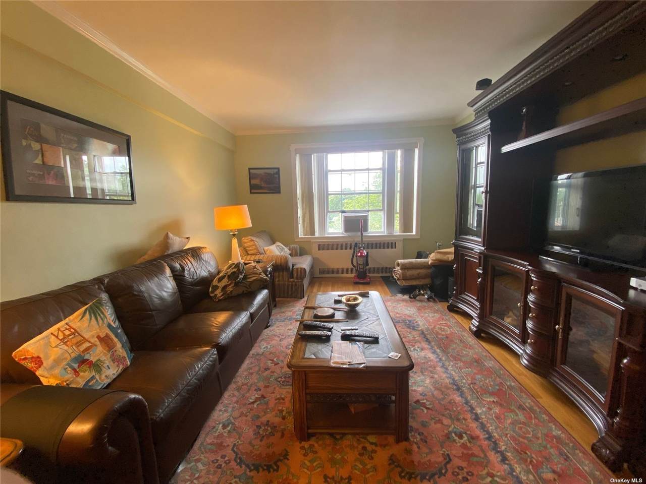 175-06 Devonshire Road - Photo 1