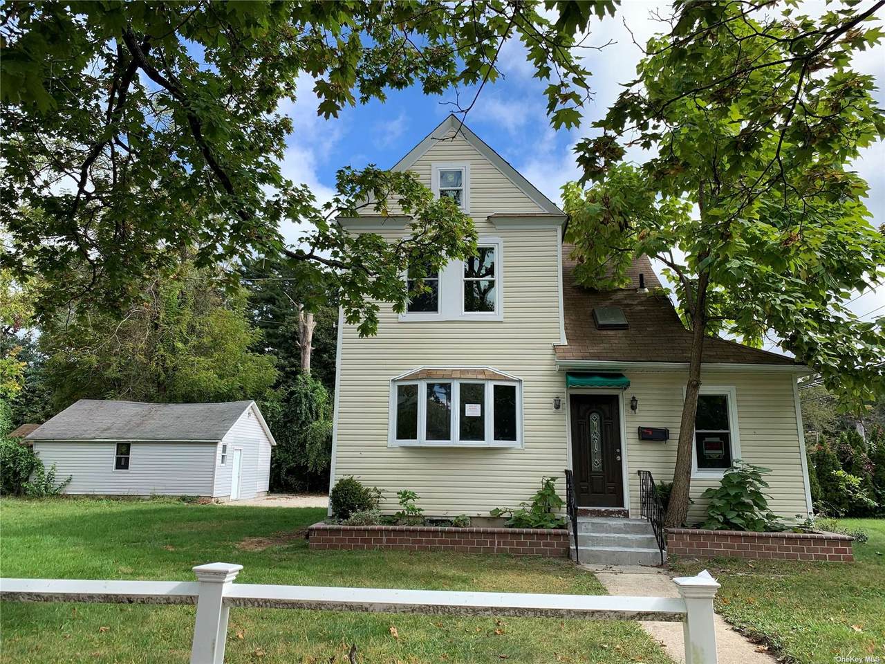 127 4th Street - Photo 1