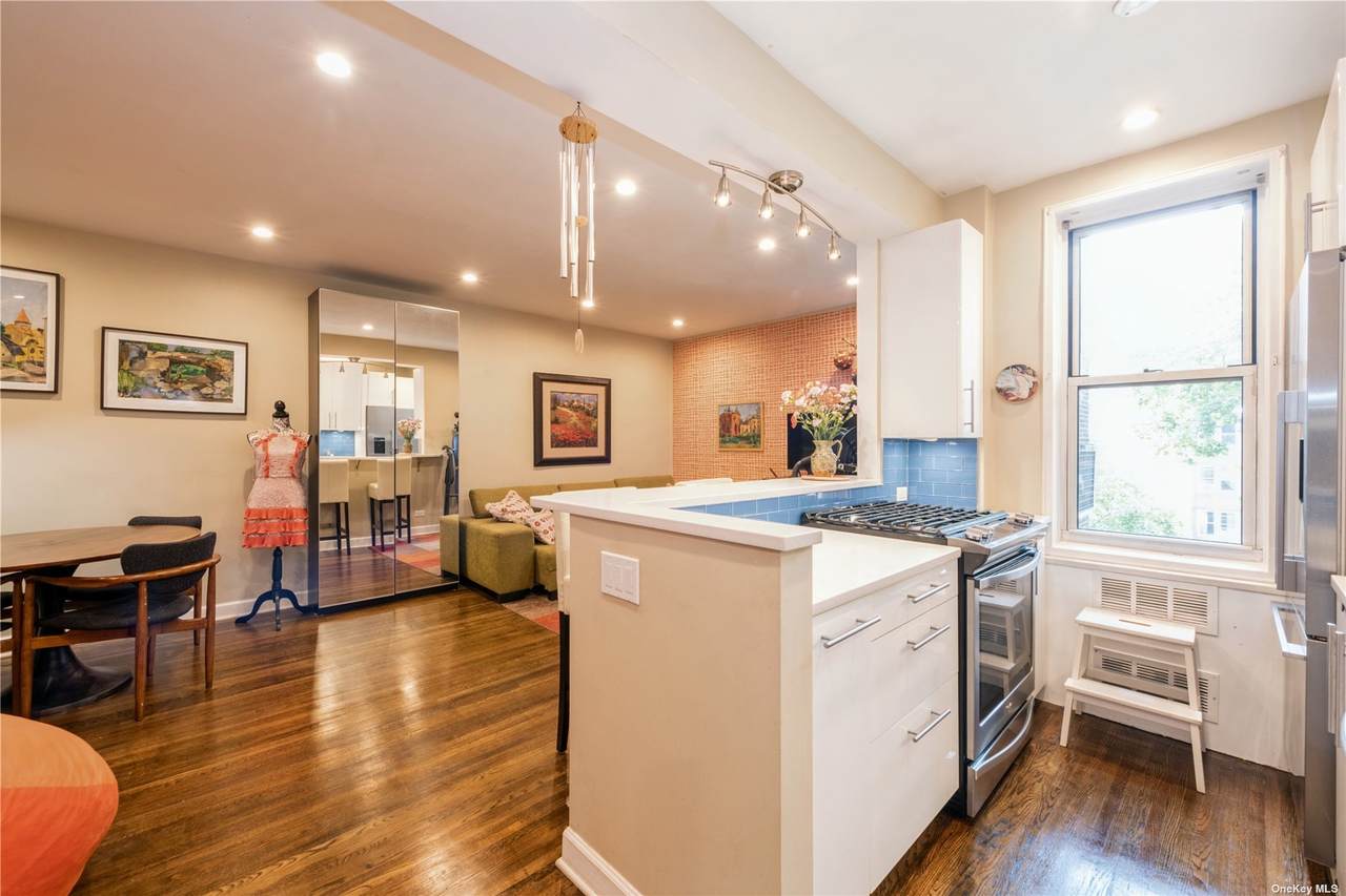 9707 4th Avenue - Photo 1