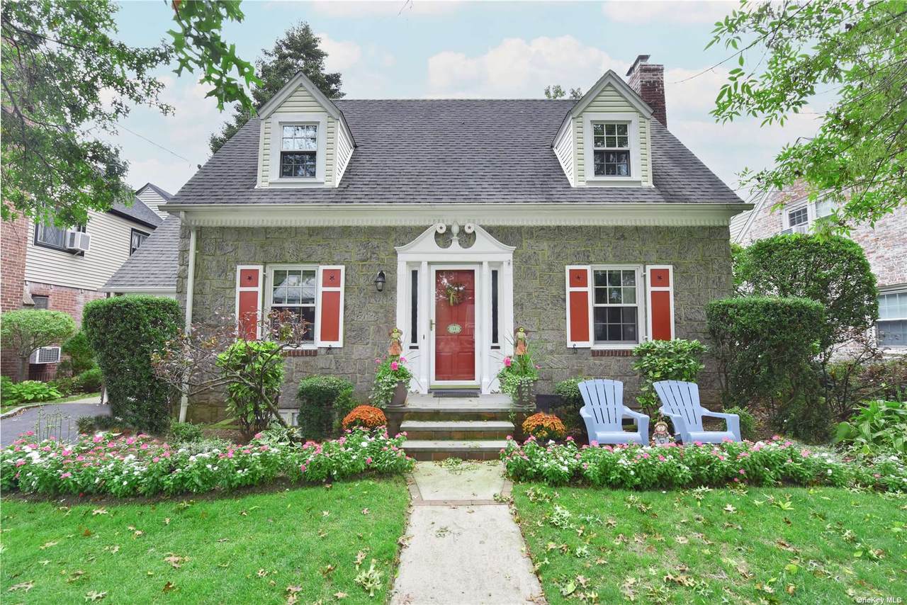 34 Clayton Avenue - Photo 1