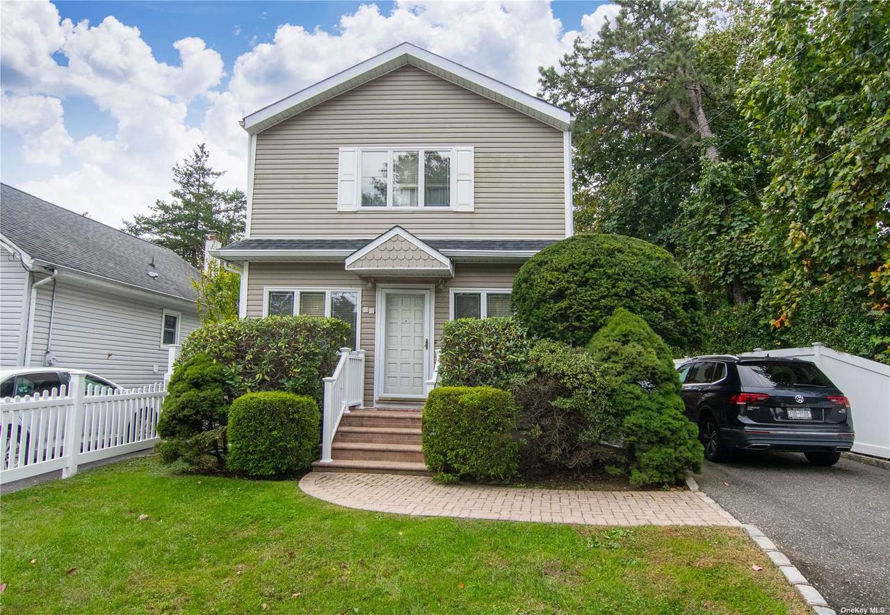 22 Neptune Road - Photo 1