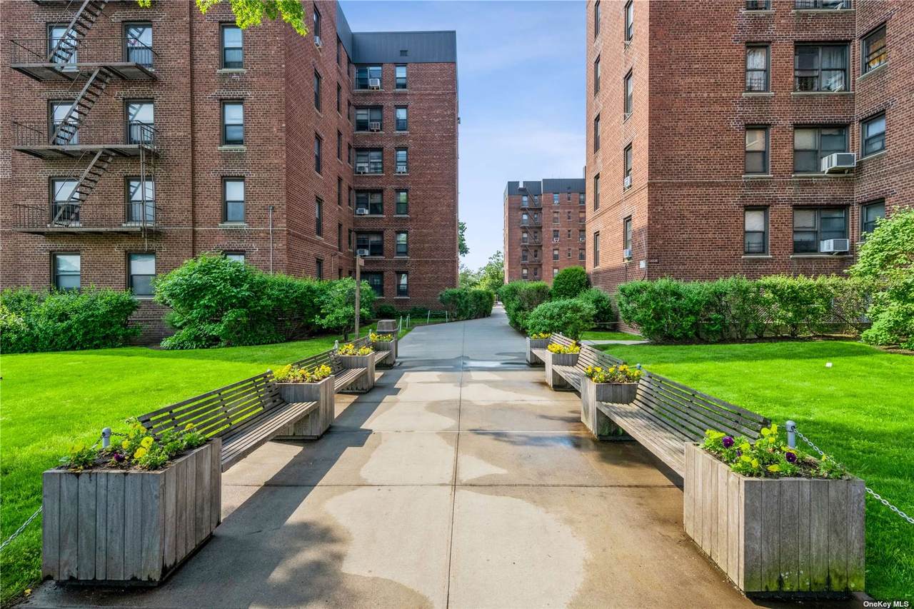 112-50 Northern Boulevard - Photo 1