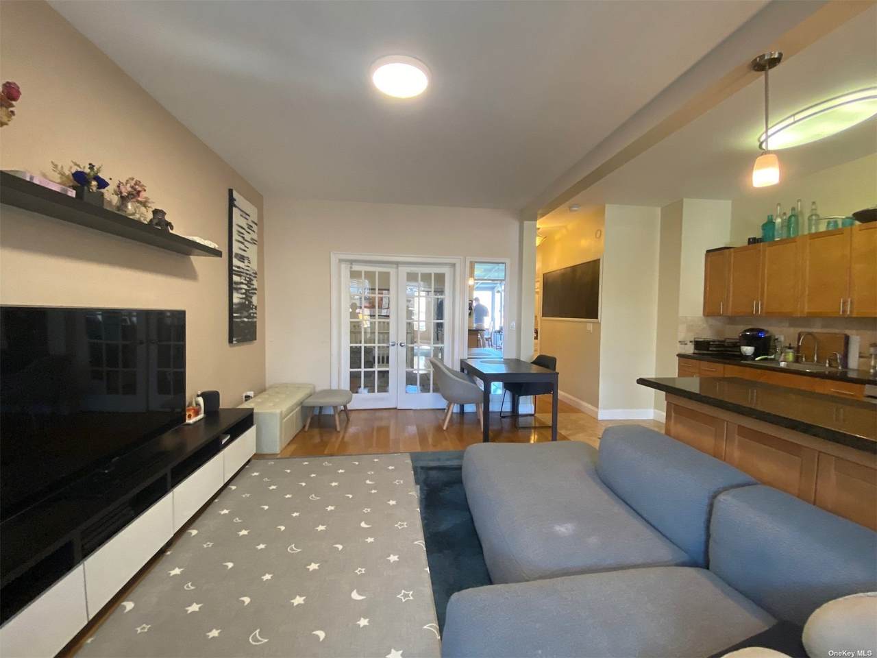 61-49 Linden Street - Photo 1