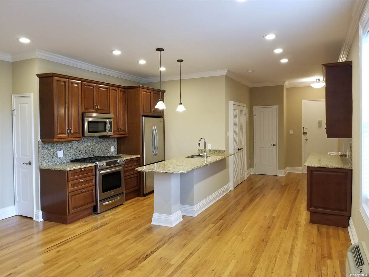 111 7th Street - Photo 1