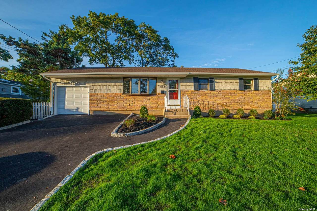 1375 America Avenue - Photo 1