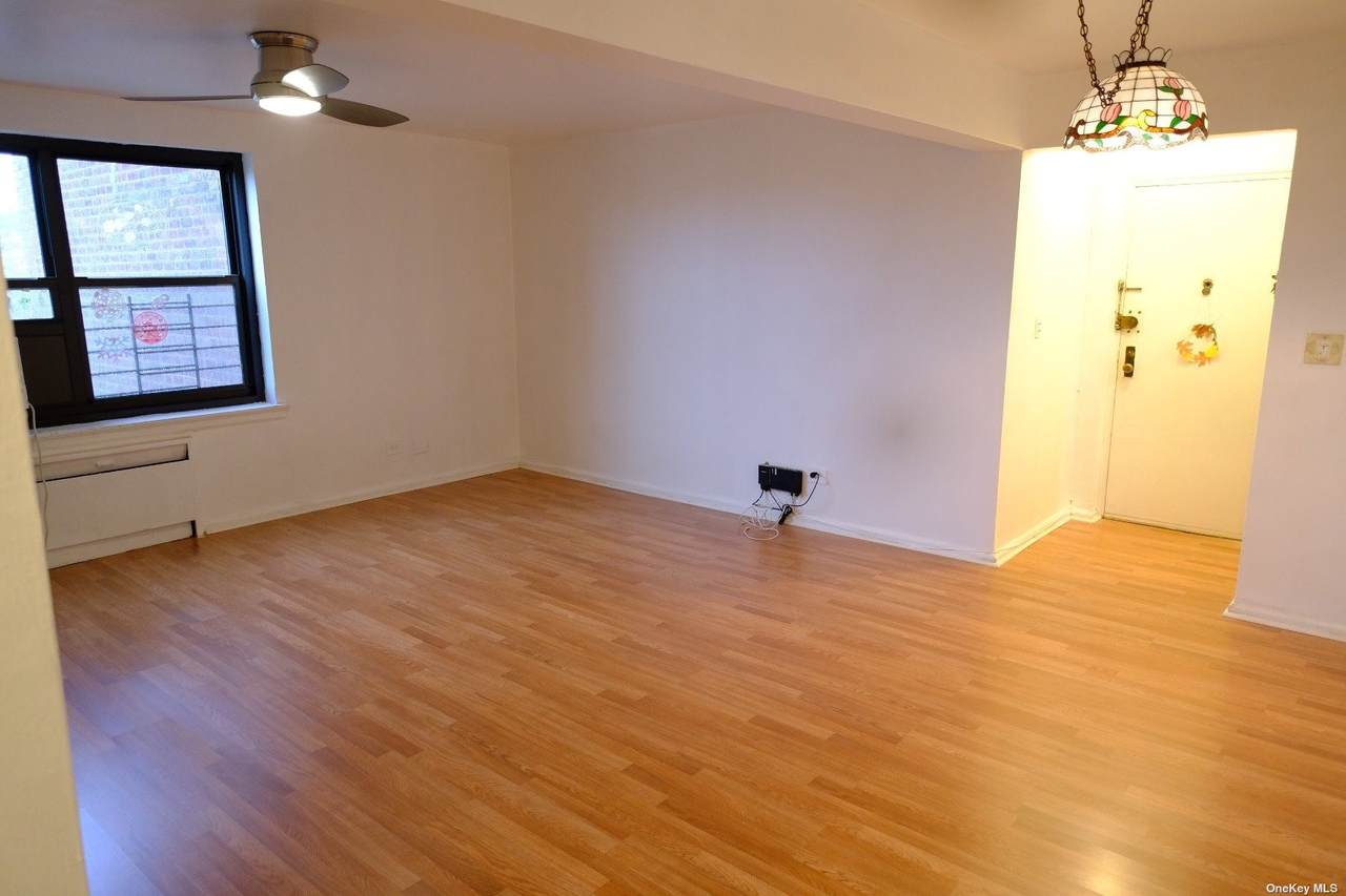 75-20 Bell Boulevard - Photo 1