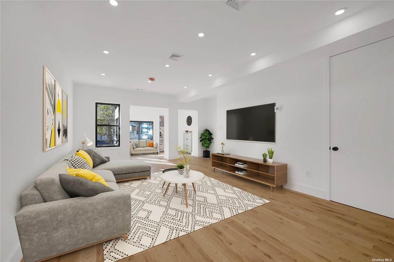 94-15 75th Street - Photo 1