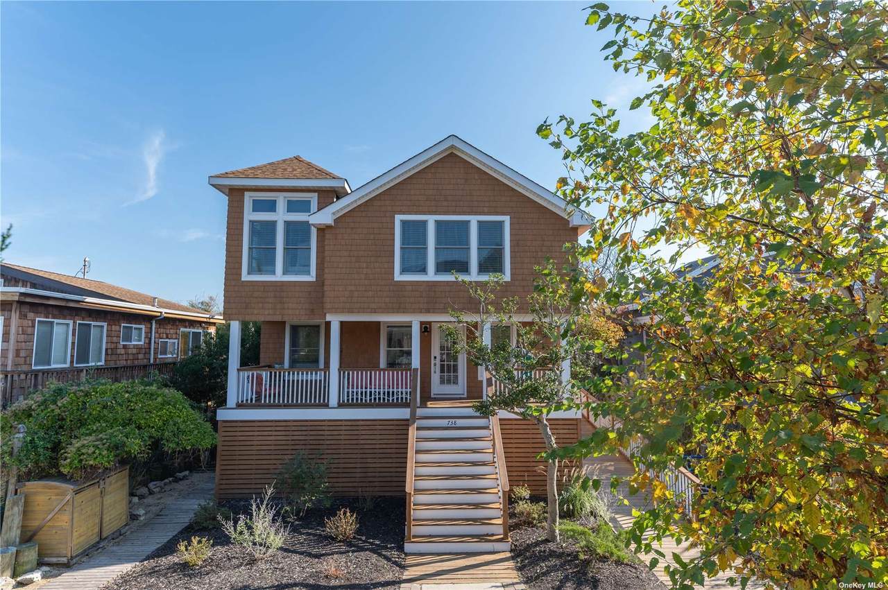 738 Ocean Breeze Walk - Photo 1