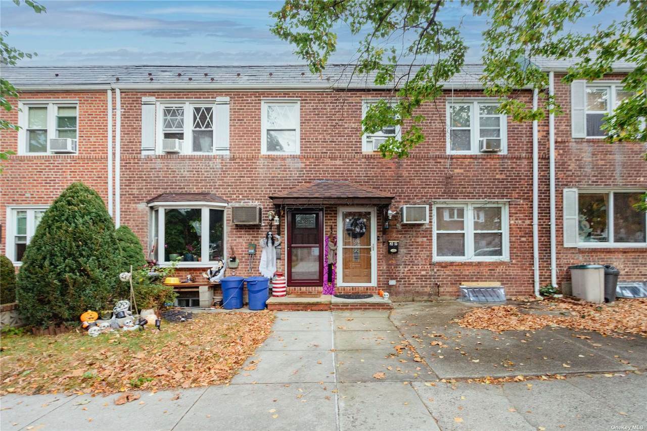 82-15 251st Street - Photo 1