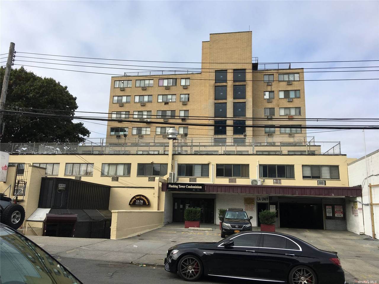 33-70 Prince Street - Photo 1