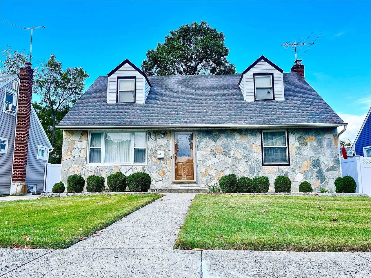 1304 G Street - Photo 1