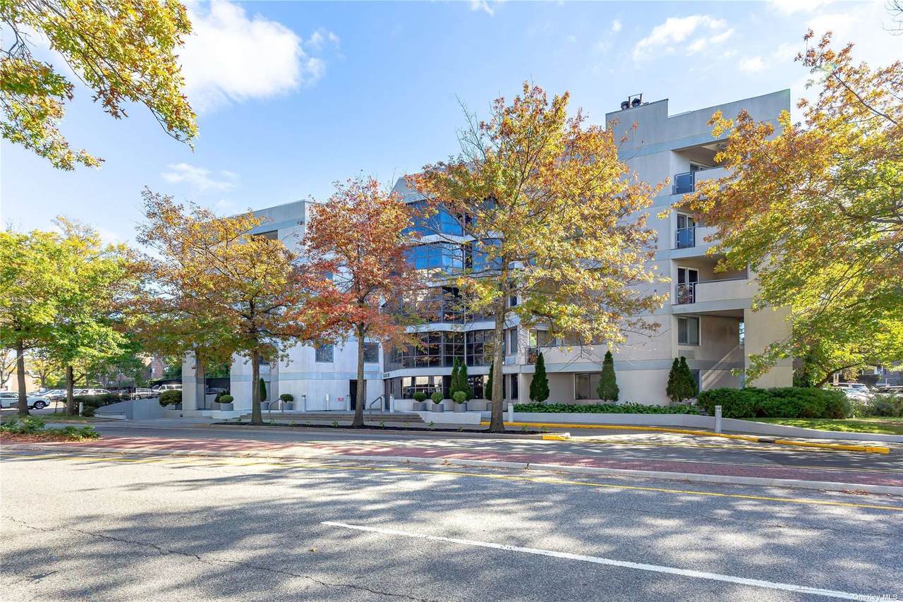 100 Great Neck Rd Road - Photo 1