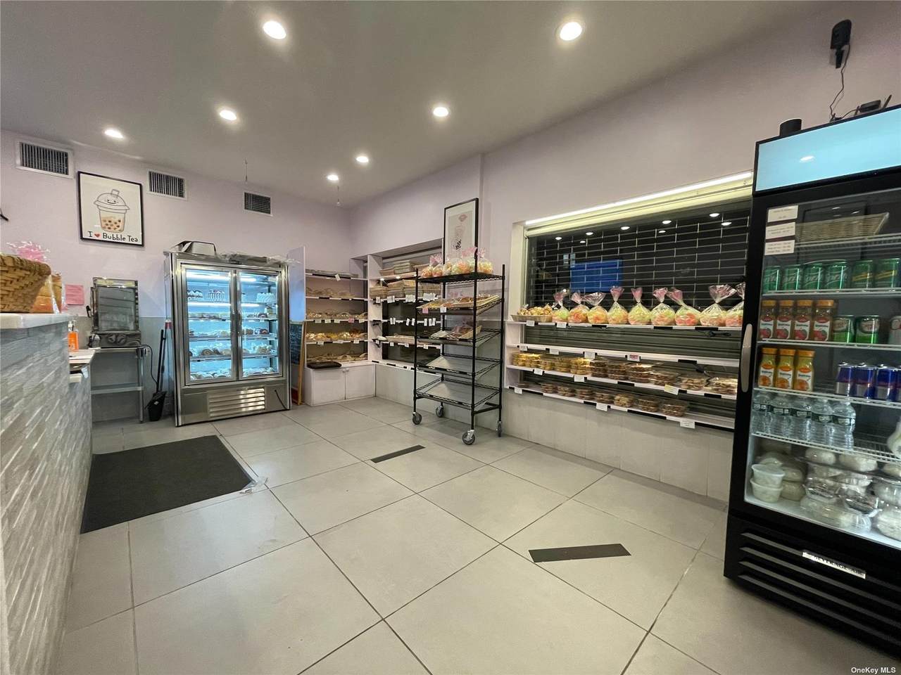 84-02 Queens Boulevard - Photo 1
