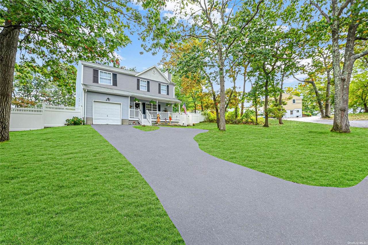 21 Crestwood Avenue - Photo 1