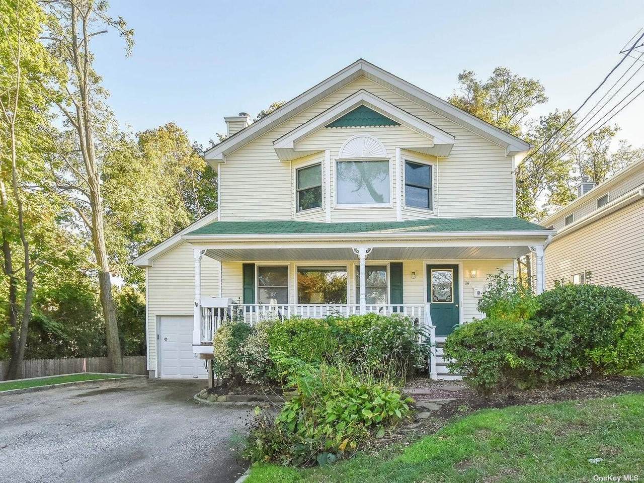 14 Hillcrest Street - Photo 1