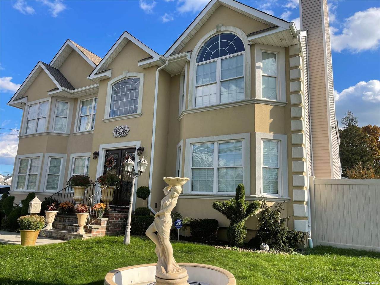 225 John Street - Photo 1