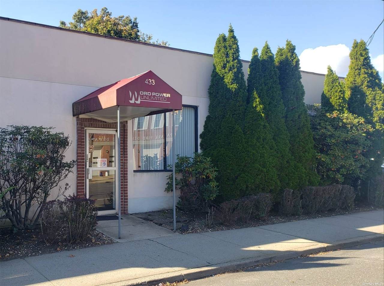 433 Willis Avenue - Photo 1