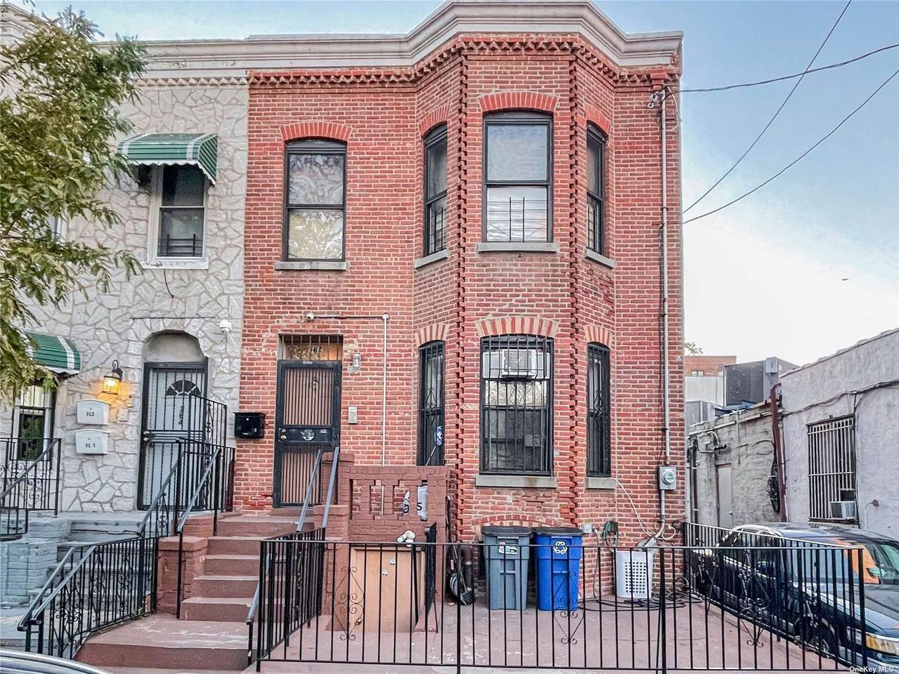 262 39th Street - Photo 1