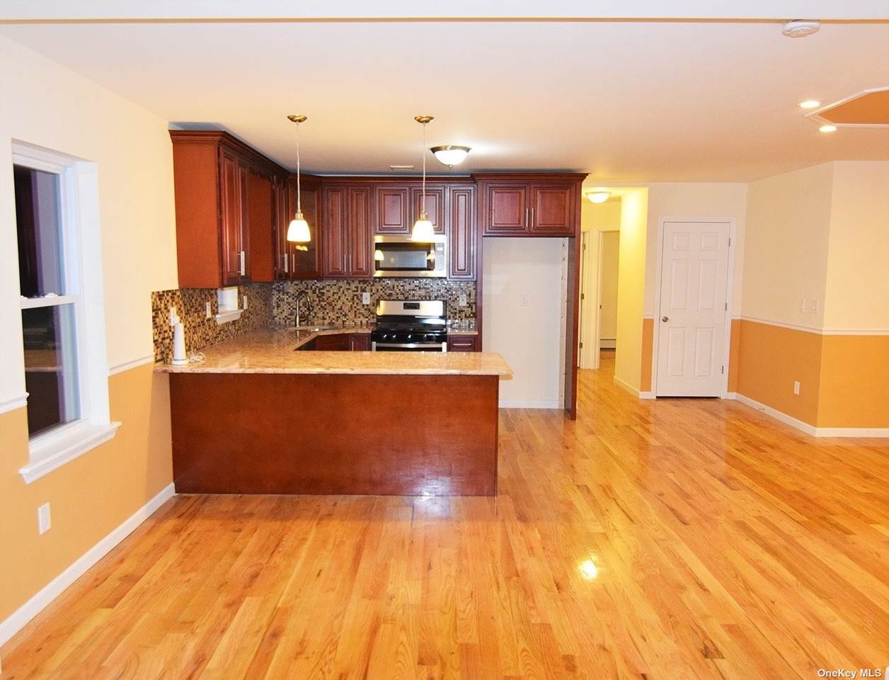 187-50 Hilburn Avenue - Photo 1